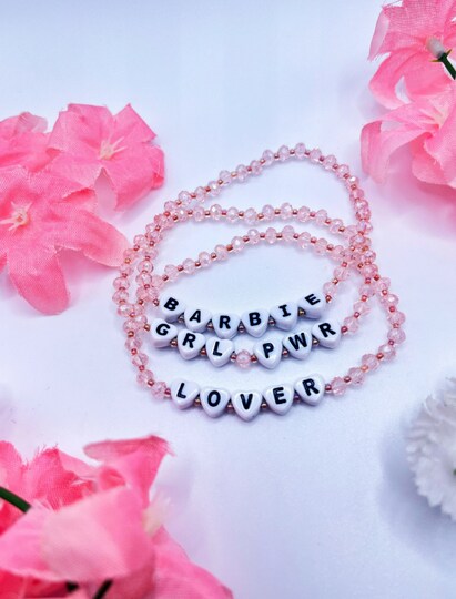 Making personalized word bracelets